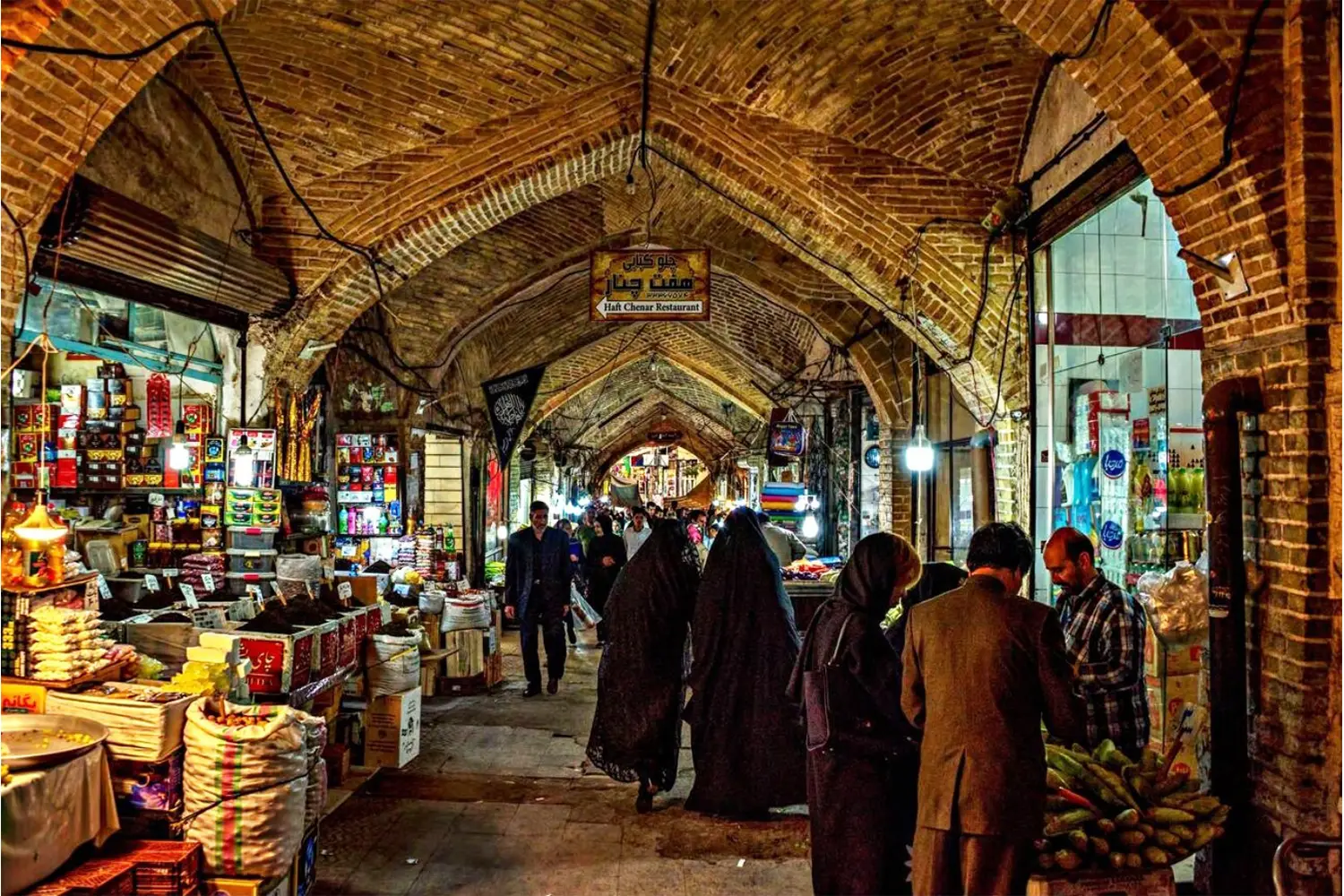 بازاڕی نەریتی زەنجان
