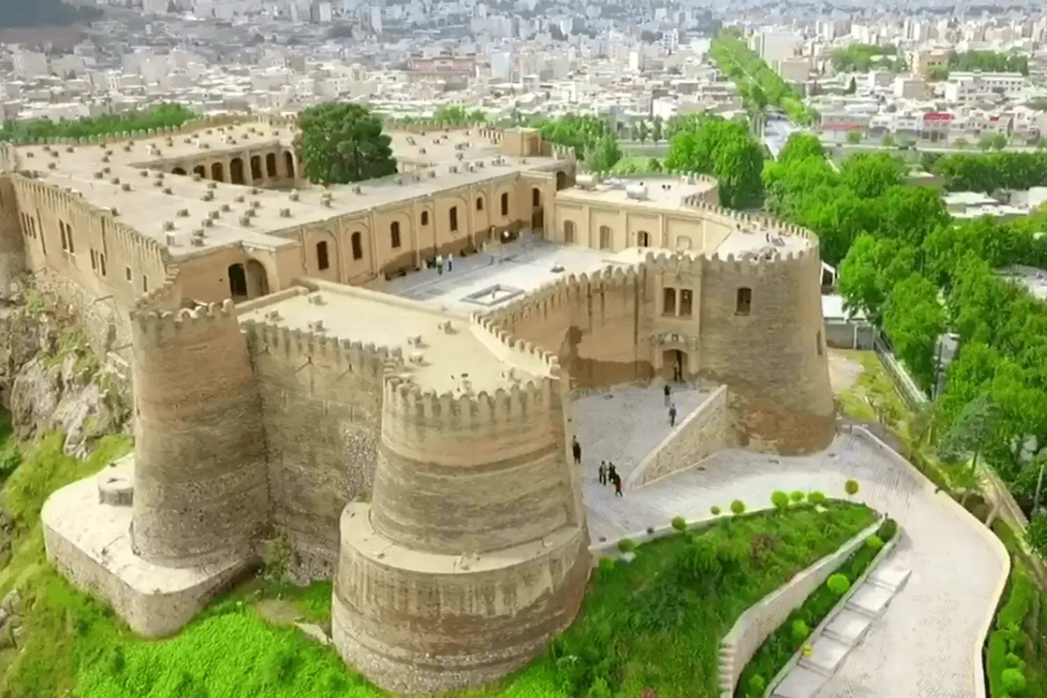 چی لە شاری خۆرەم ئاوا و مێژووەکەی دەزانین؟