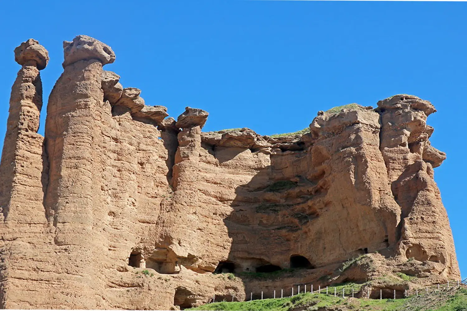 قەڵای بێهێستان