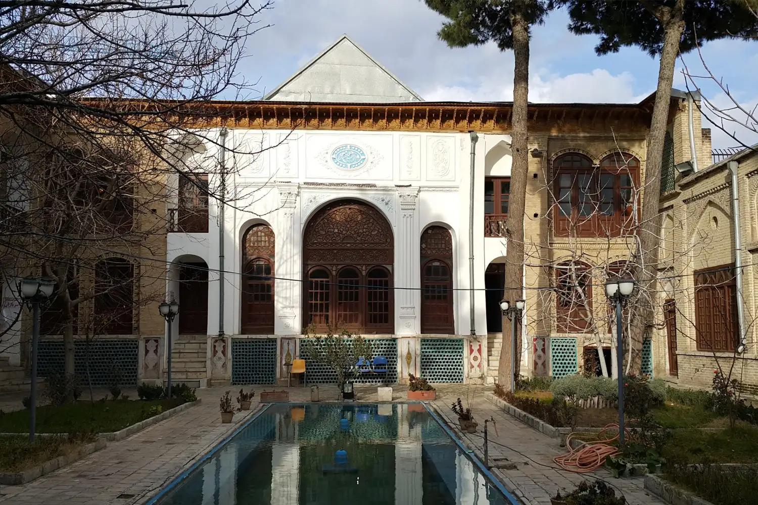 Beiglarbeigi Tekyeh: A Qajar-era building with stunning mirror-work located in Kermanshah.
