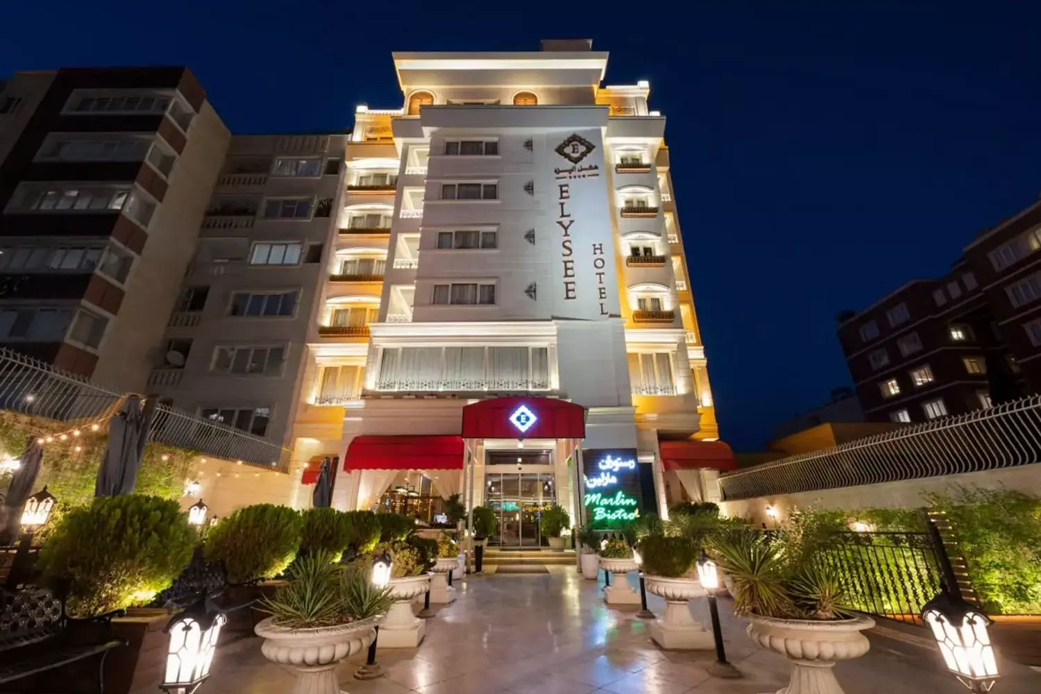 Elizeh Hotel: A unique experience in the heart of Fars Province.