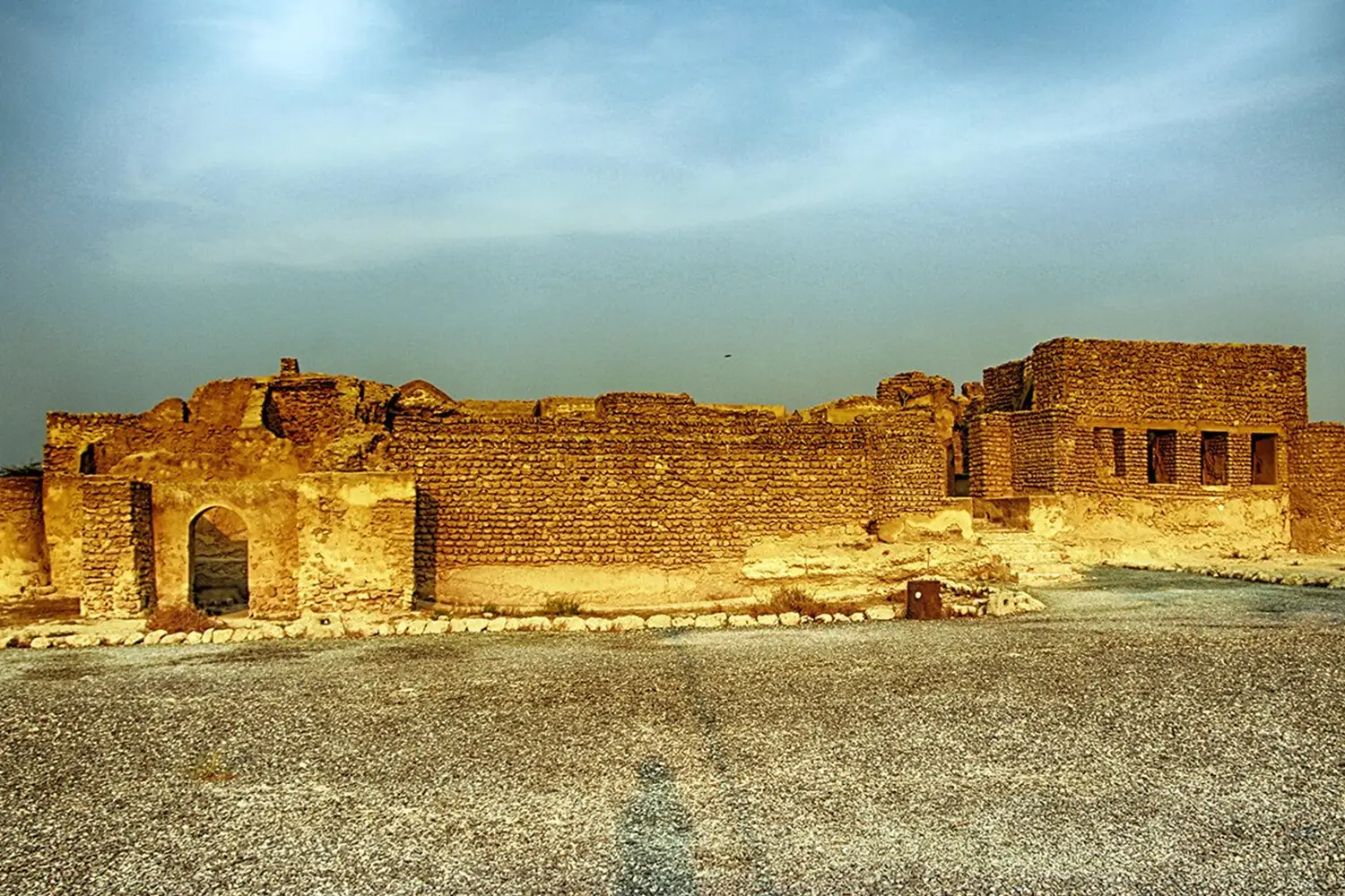 Harireh Ancient City — Ruins of a 1000-year-old city.