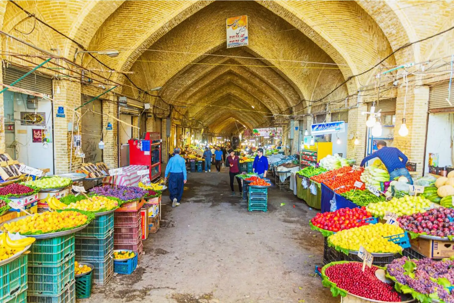 Kermanshah Bazaar: A historic marketplace with a variety of shops, perfect for souvenir shopping and observing local life.