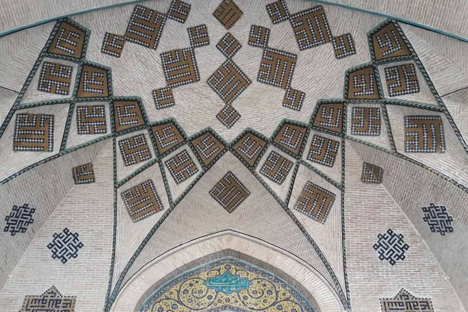 Mosque of Shah’s Palace: An example of beautiful Islamic architecture with intricate designs.