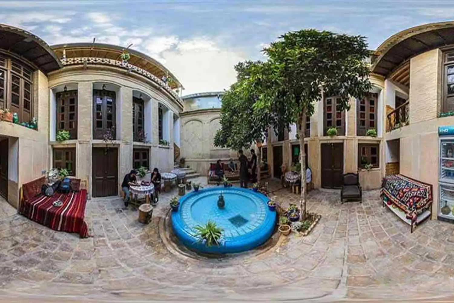 Parhami Eco-Lodge: A luxurious experience in the heart of Shiraz.