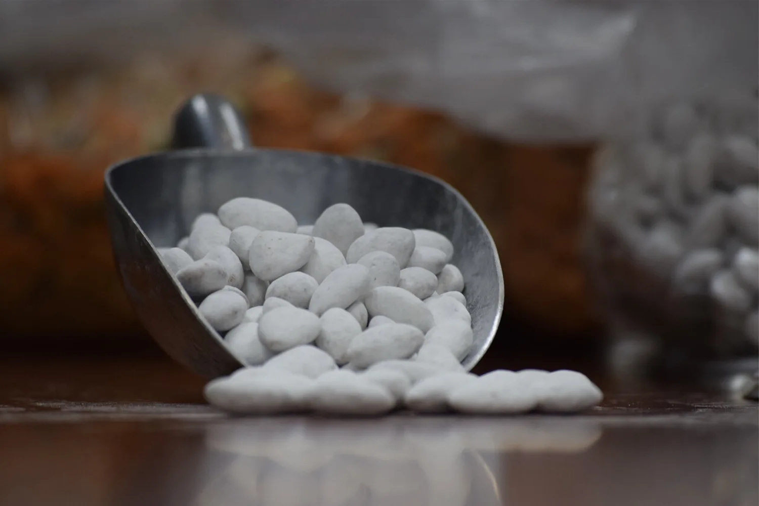 Tabrizi Sugar-Coated Almonds (Nogh)