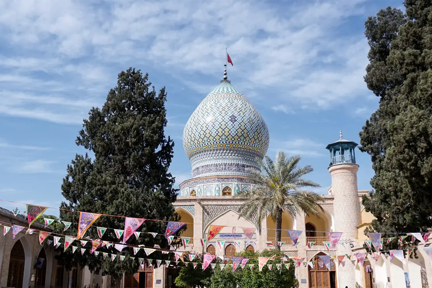 Tomb of Ali ibn Hamza (A.S.): A sacred and beautiful site in Shiraz with stunning architecture and a peaceful atmosphere, ideal for religious and cultural tourists.