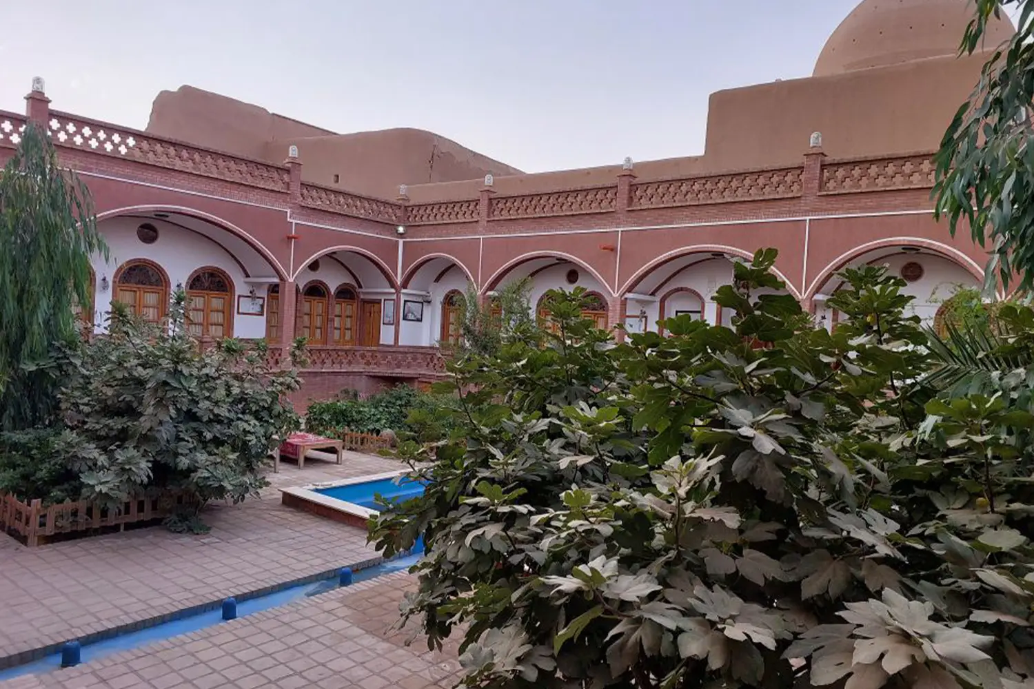 Viona Lantern – Stay in the oldest house in Kashan