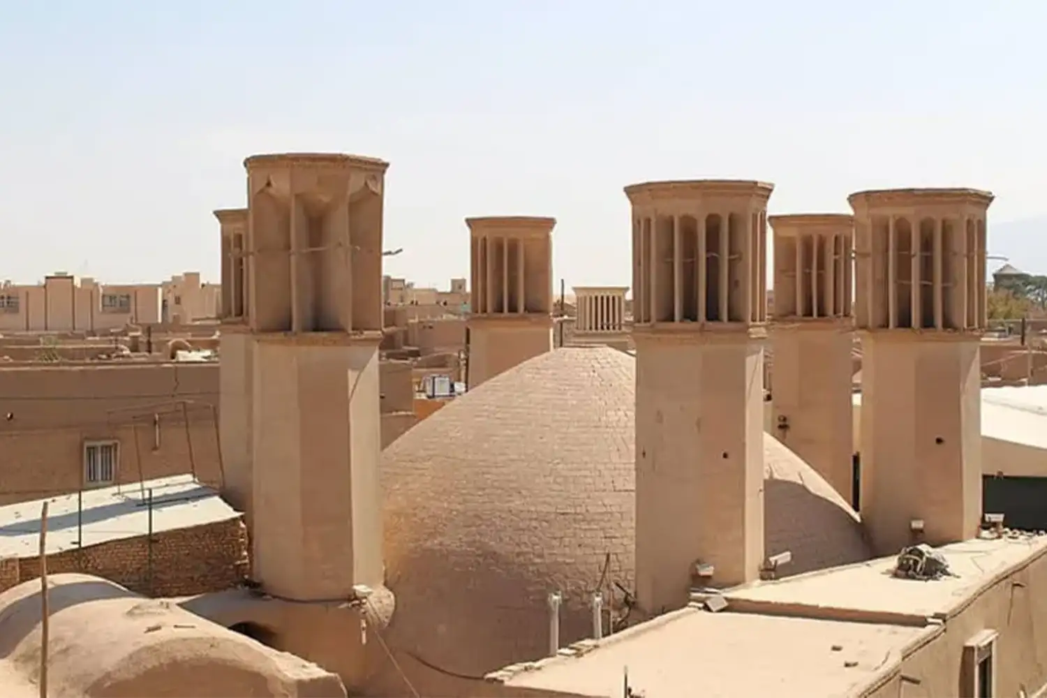Six-Windcatcher Water Reservoir