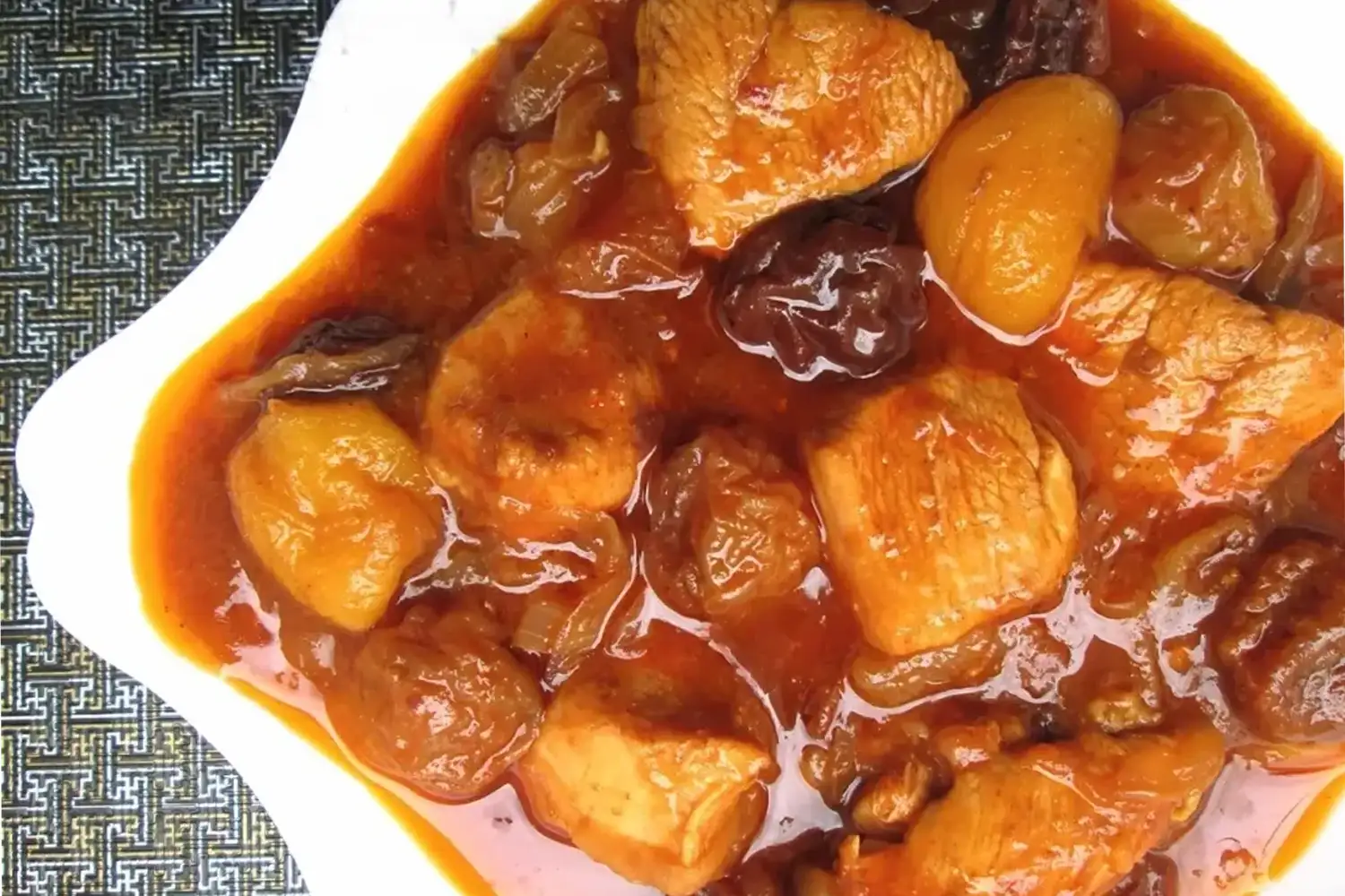 Khoresh Beh-Aloo (quince and plum stew)