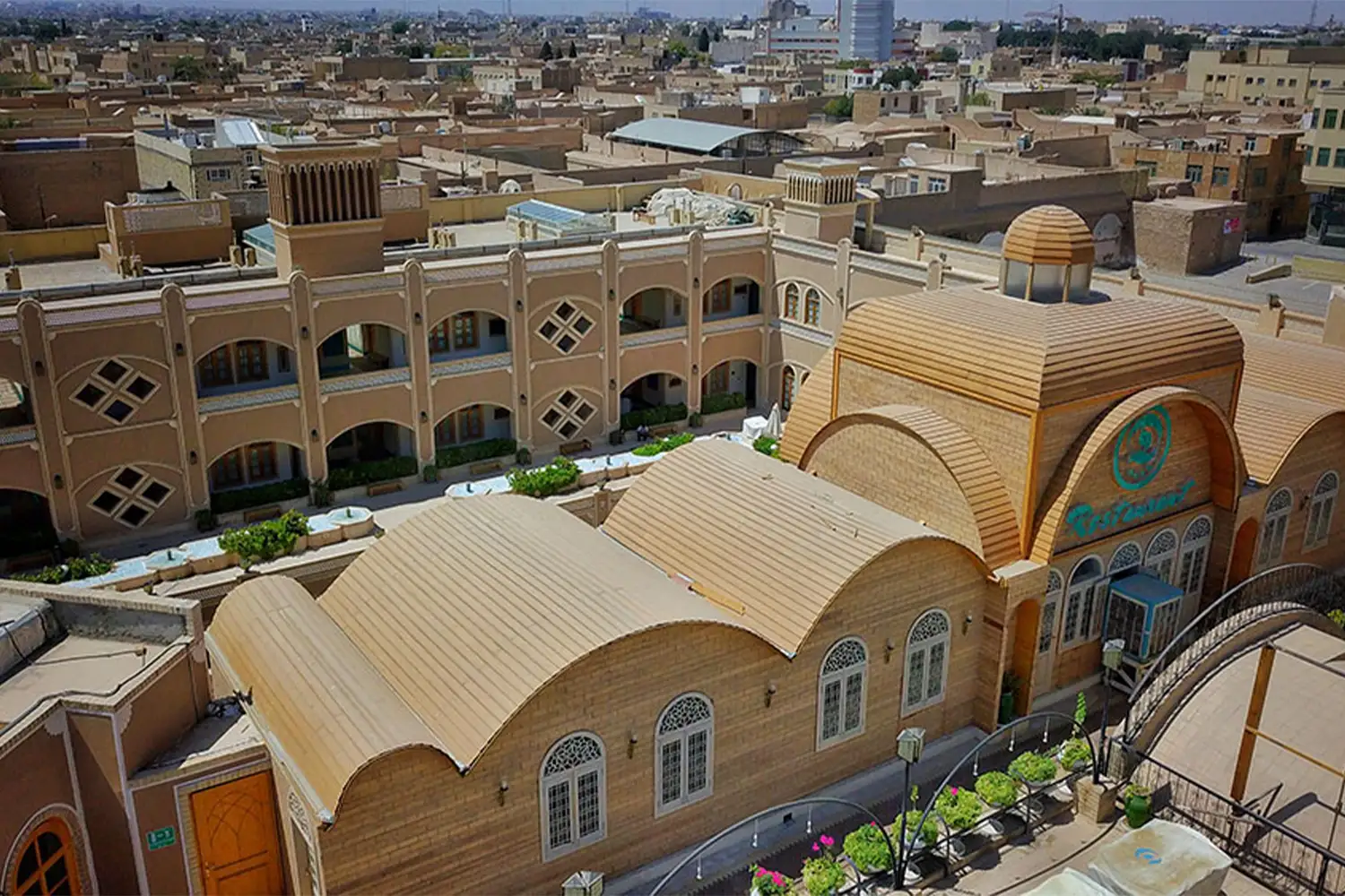 Dad Hotel – A memorable stay in the historic heart of Yazd with traditional ambiance.
