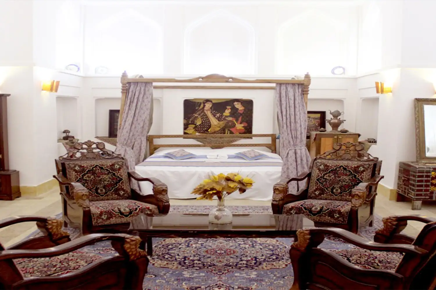 Fahadan Hotel Museum – Iran’s first hotel-museum with authentic Yazdi architecture.