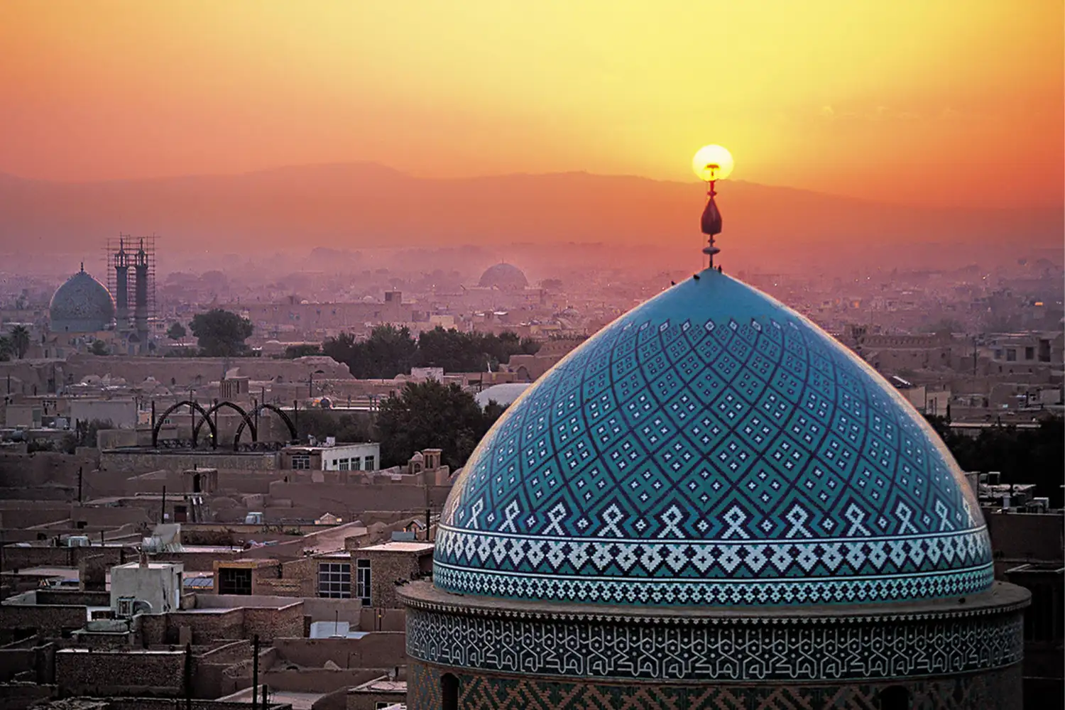 Jameh Mosque of Yazd – A 900-year-old masterpiece of Iranian architecture.