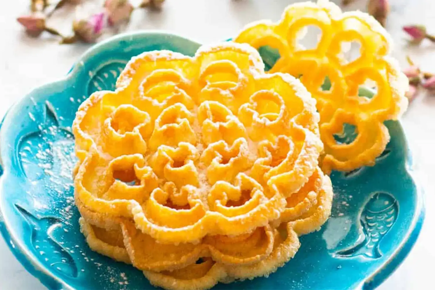 Shirini Panjereh-i (crispy “window” sweets)