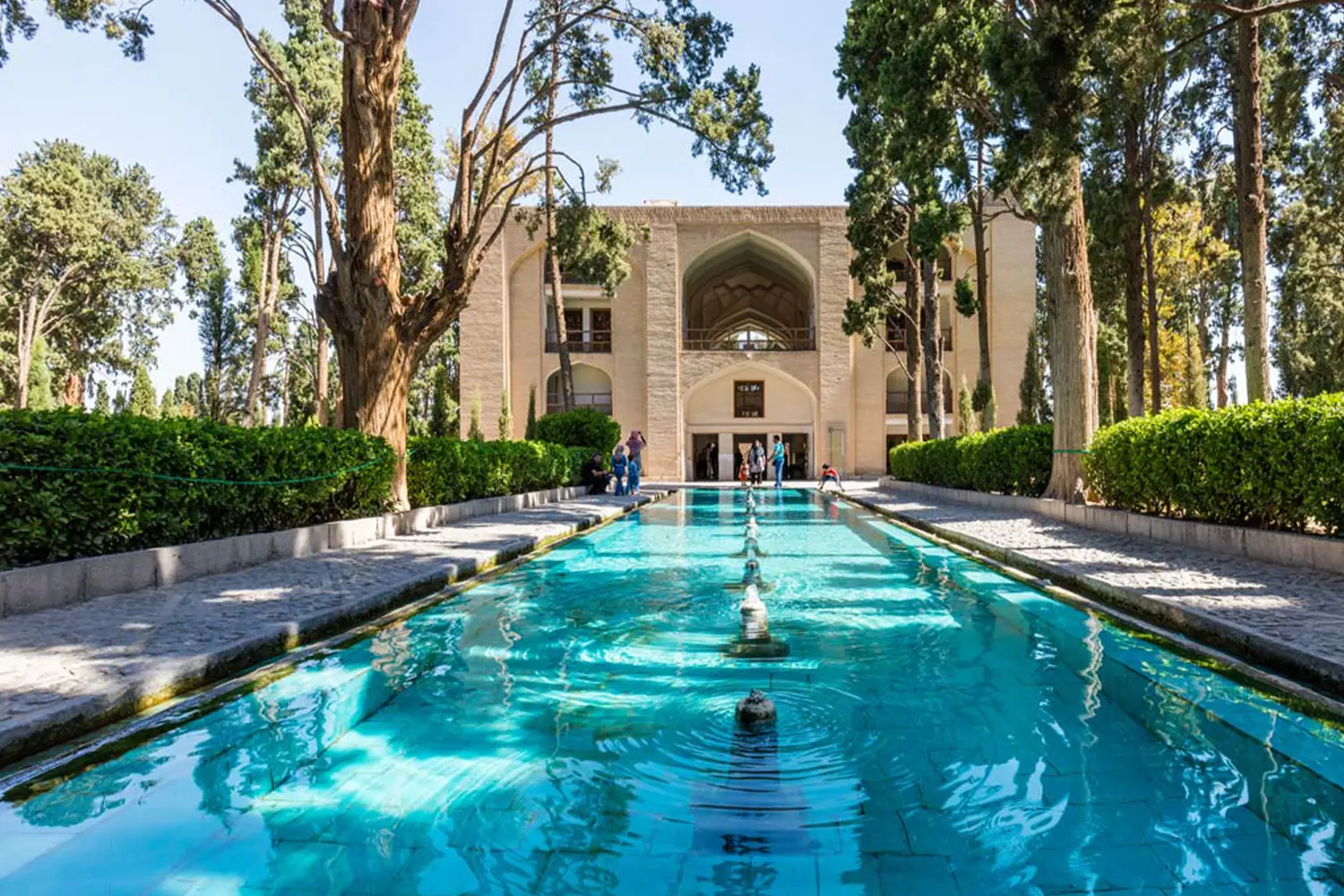 Fin Garden – Icon of Persian architecture, first UNESCO-listed garden in Iran