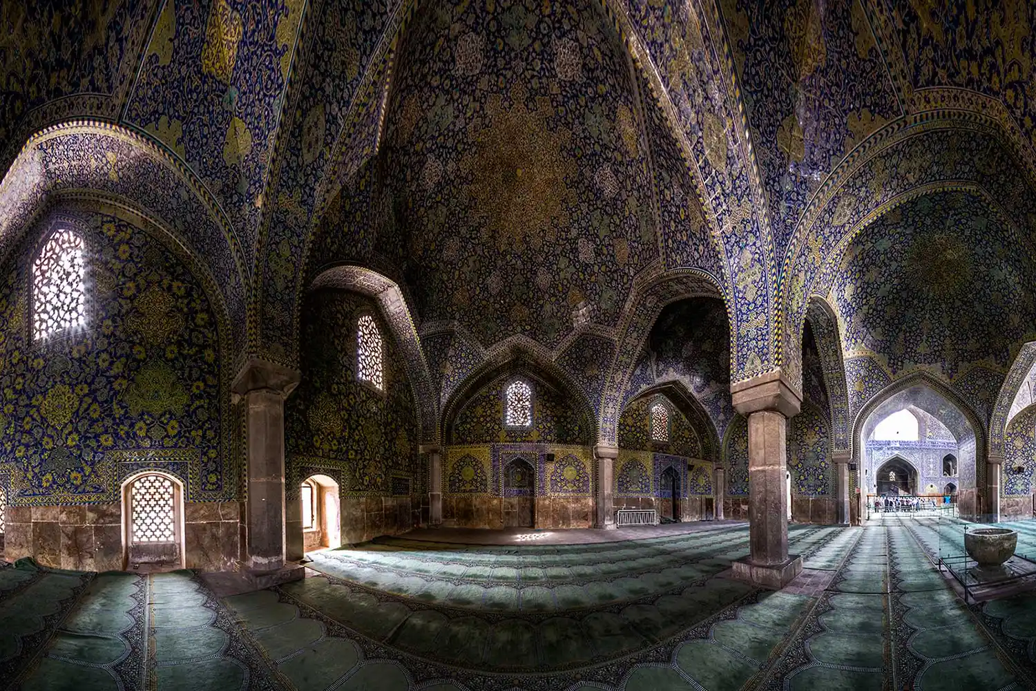 Imam Mosque — One of the largest and most famous mosques in the world.