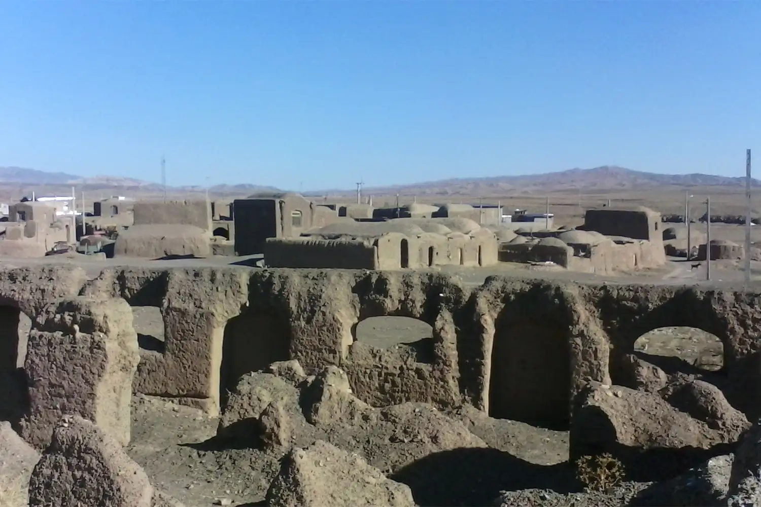 Mozafarabad Village: A large and beautiful village with orange and pomegranate orchards and a picturesque river.