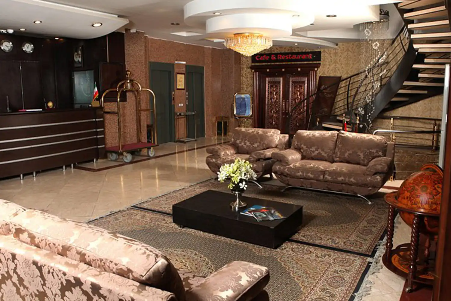 Part Hotel — Peaceful lodging in the city center.