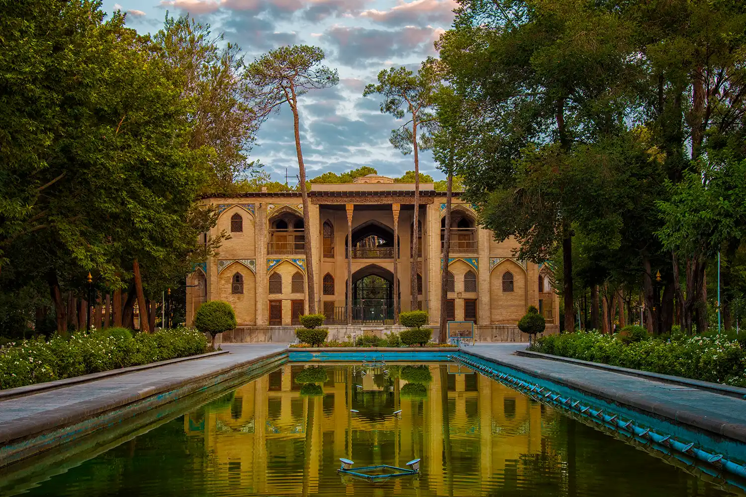 Hasht Behesht Palace — A remaining masterpiece from the Safavid period.